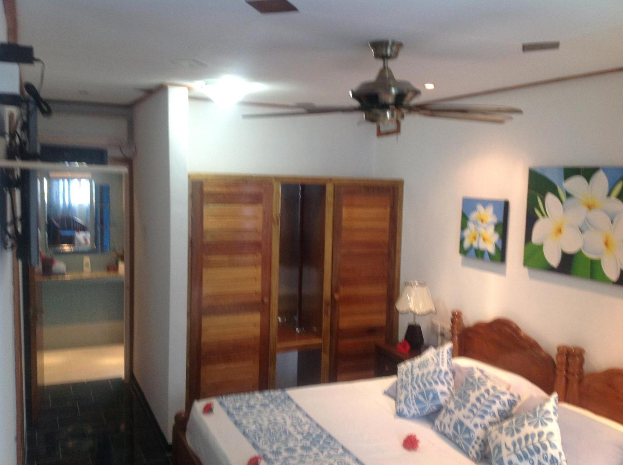 Sea View Lodge Baie Sainte Anne Δωμάτιο φωτογραφία