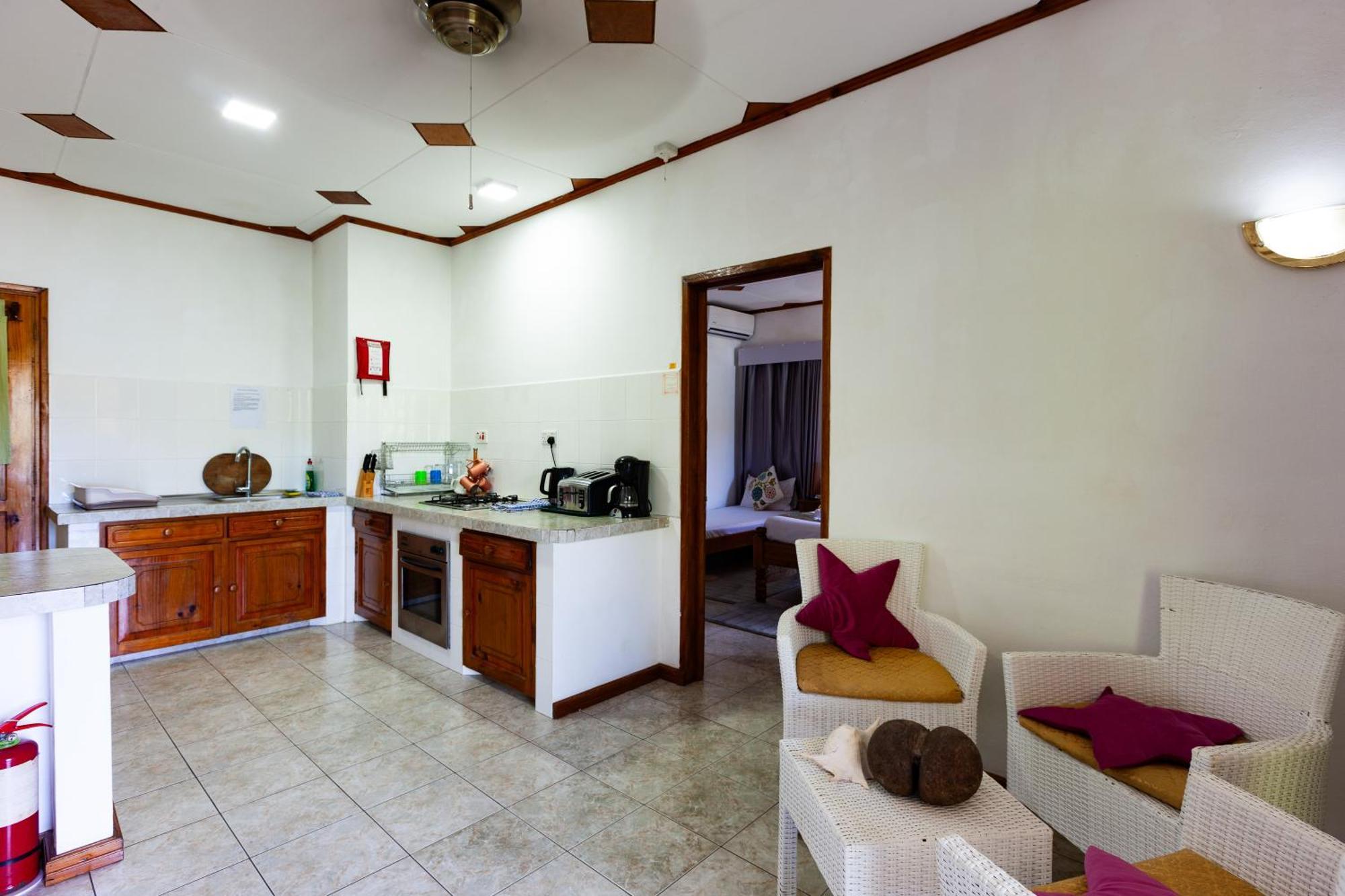 Sea View Lodge Baie Sainte Anne Εξωτερικό φωτογραφία