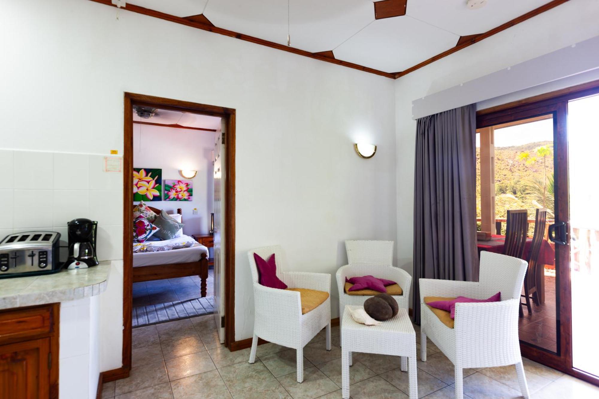 Sea View Lodge Baie Sainte Anne Εξωτερικό φωτογραφία