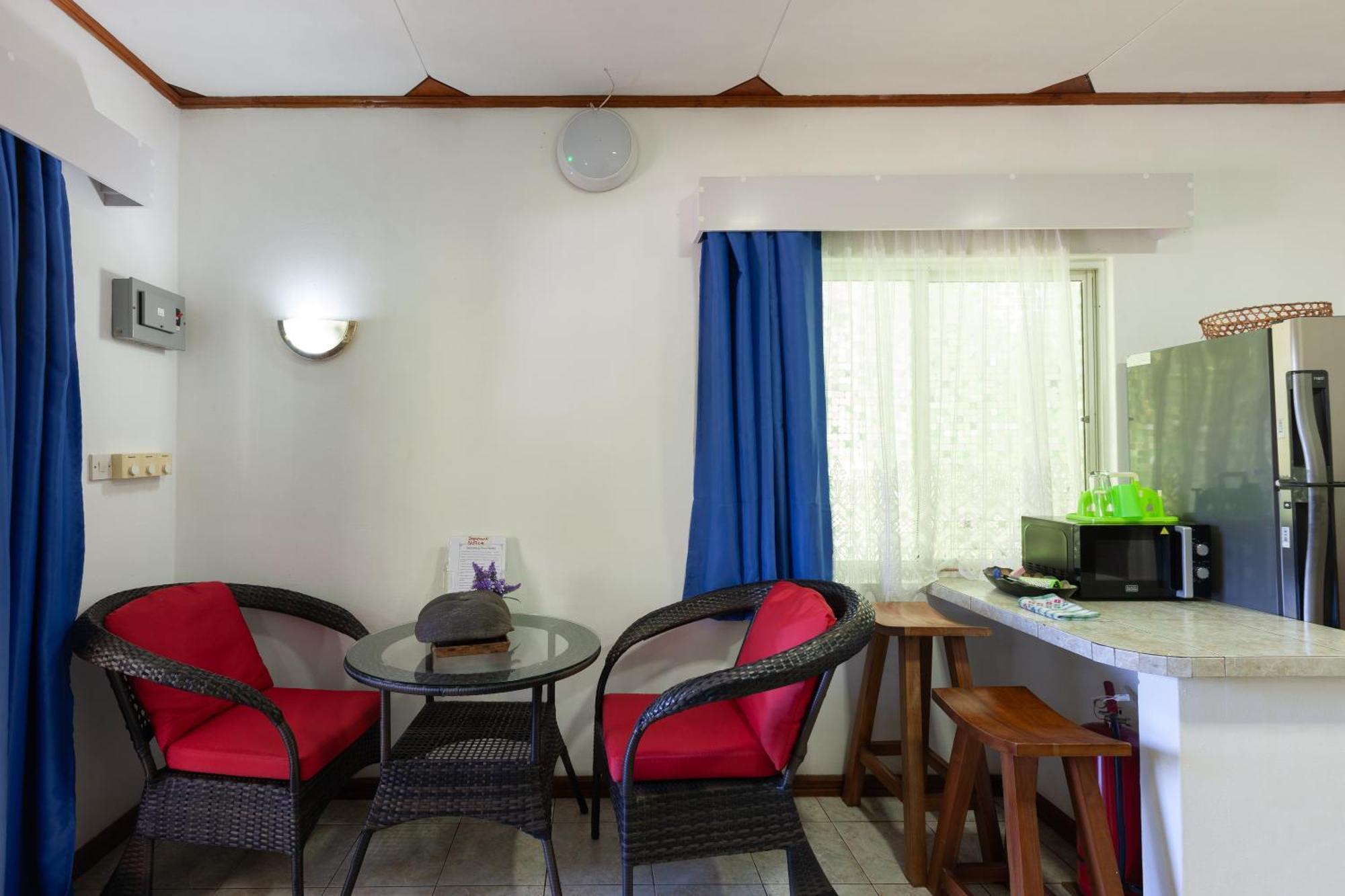 Sea View Lodge Baie Sainte Anne Εξωτερικό φωτογραφία