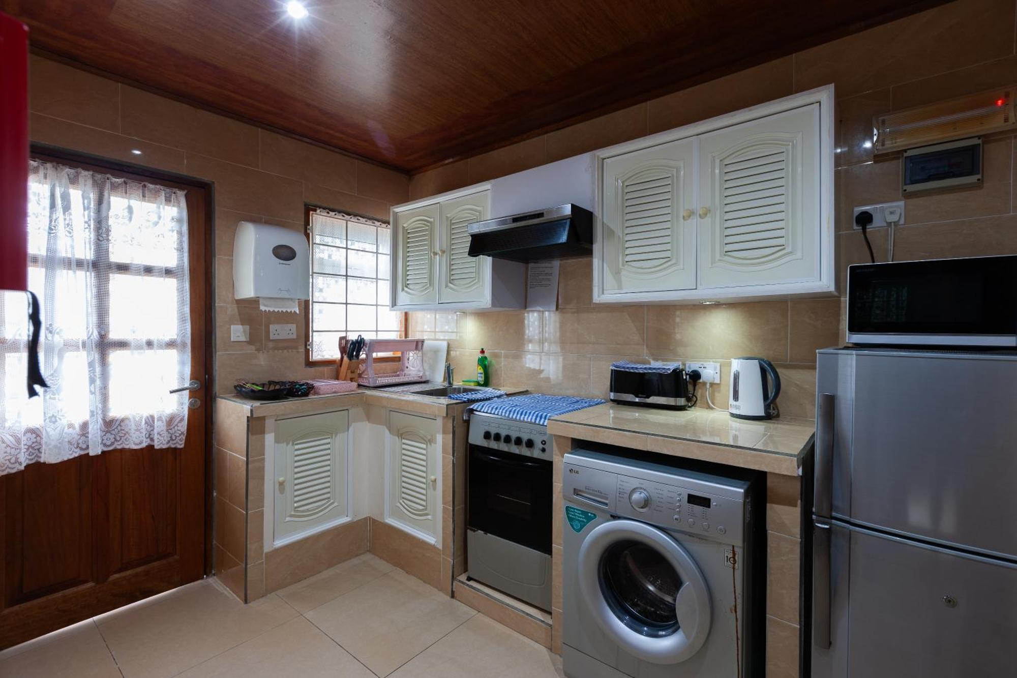 Sea View Lodge Baie Sainte Anne Εξωτερικό φωτογραφία