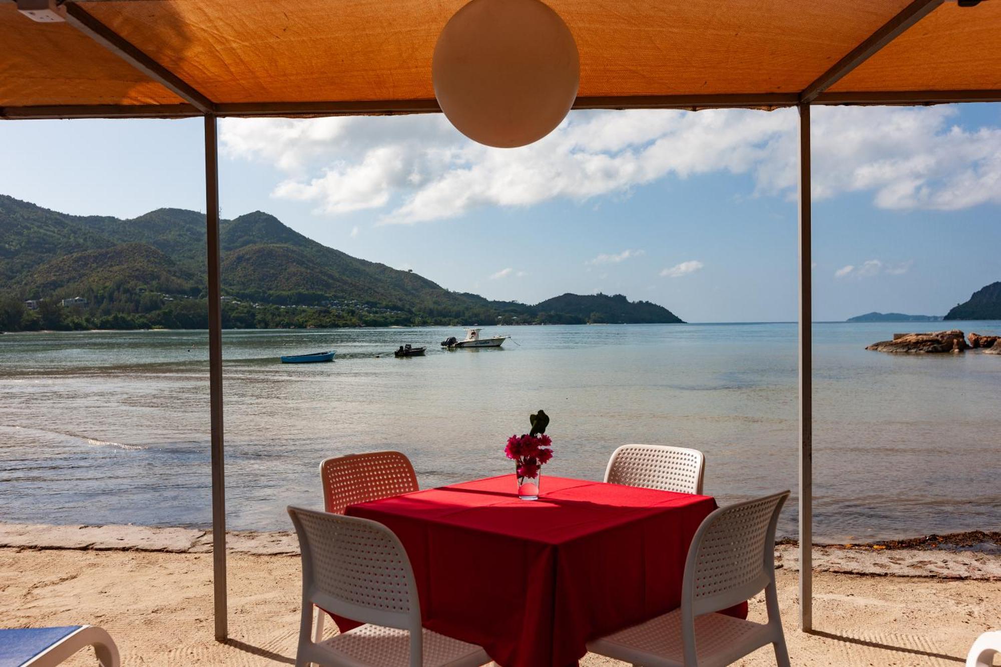 Sea View Lodge Baie Sainte Anne Εξωτερικό φωτογραφία